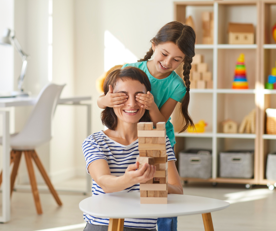 Être un bon baby-sitter : les qualités indispensables